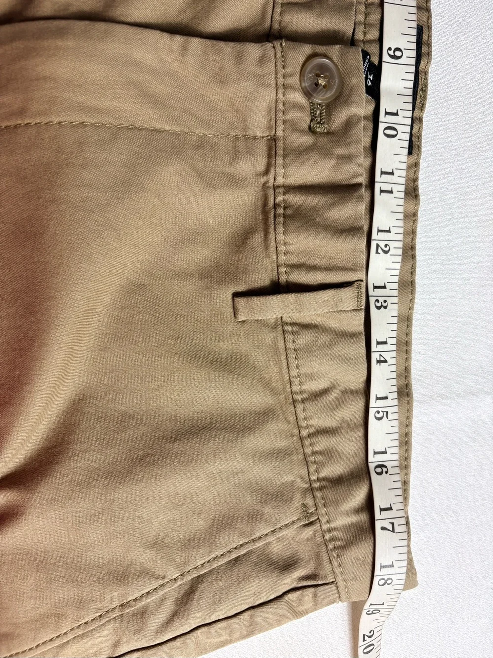 Banana Republic Tan Flat-Front Men's Shorts